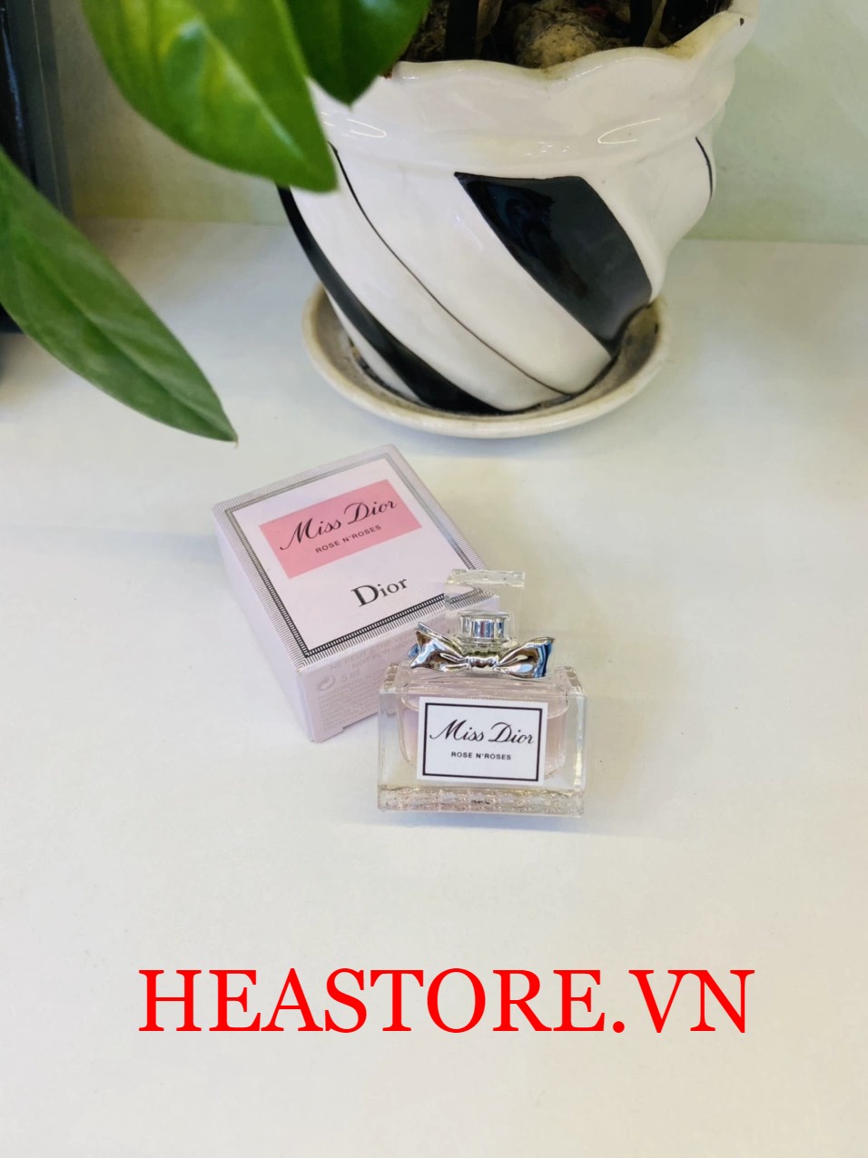 Lịch sử giá Set bộ nước hoa mini miss dior cập nhật 72023 BeeCost #46 Lịch sử giá Set bộ nước hoa mini miss dior cập nhật 72023 BeeCost